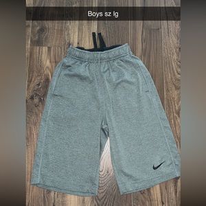 Nike gray boys size large shorts